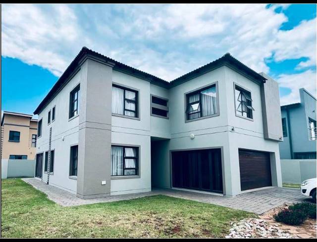4 BEDROOM HOUSE FOR SALE IN GLEN EAGLE ESTATE
